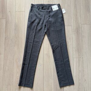 Uniqlo Men’s Easy Care Dress Pants in Gray US 31